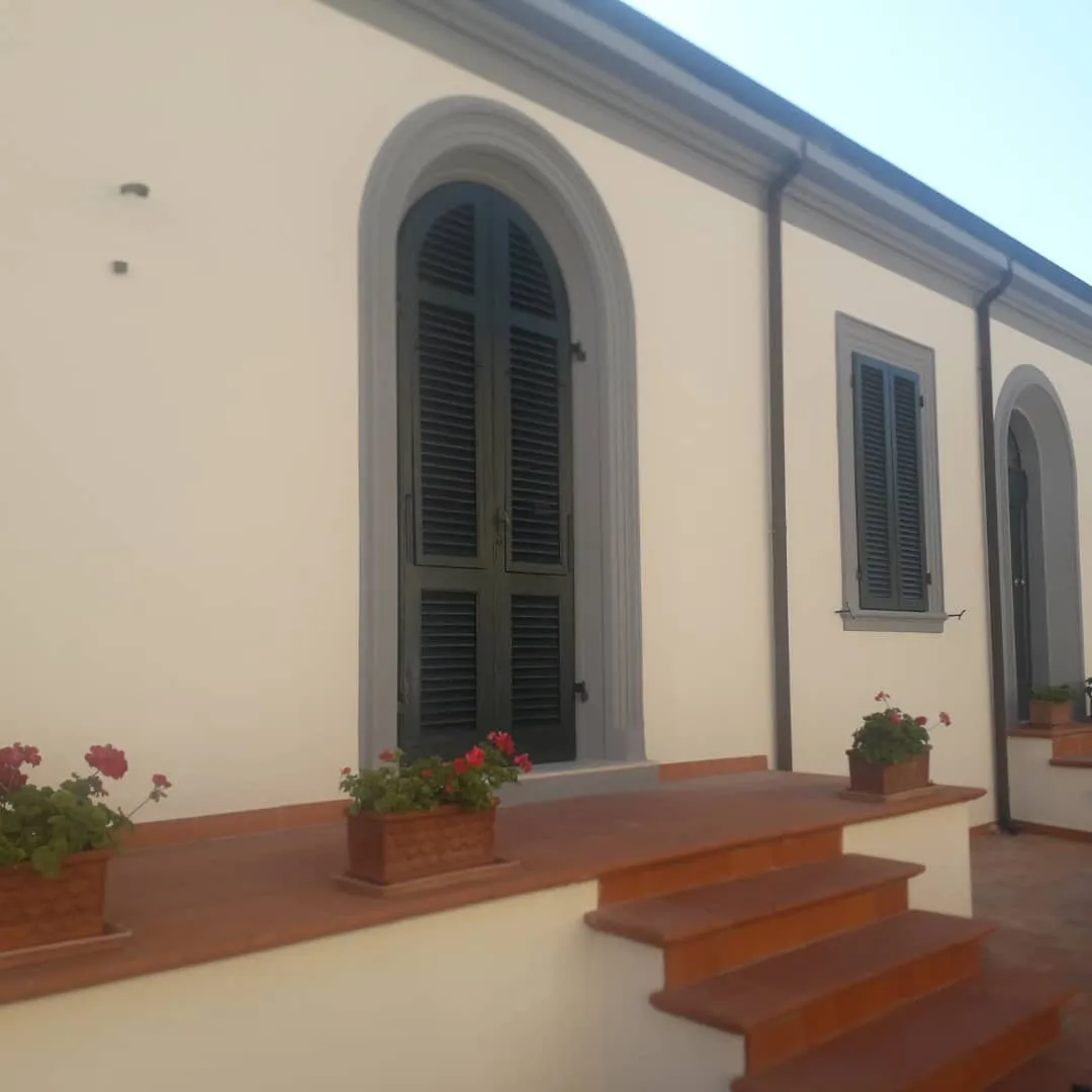 Imbiancatura esterno condominio a Pisa